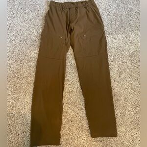 Lululemon size 28 waist cropped pants